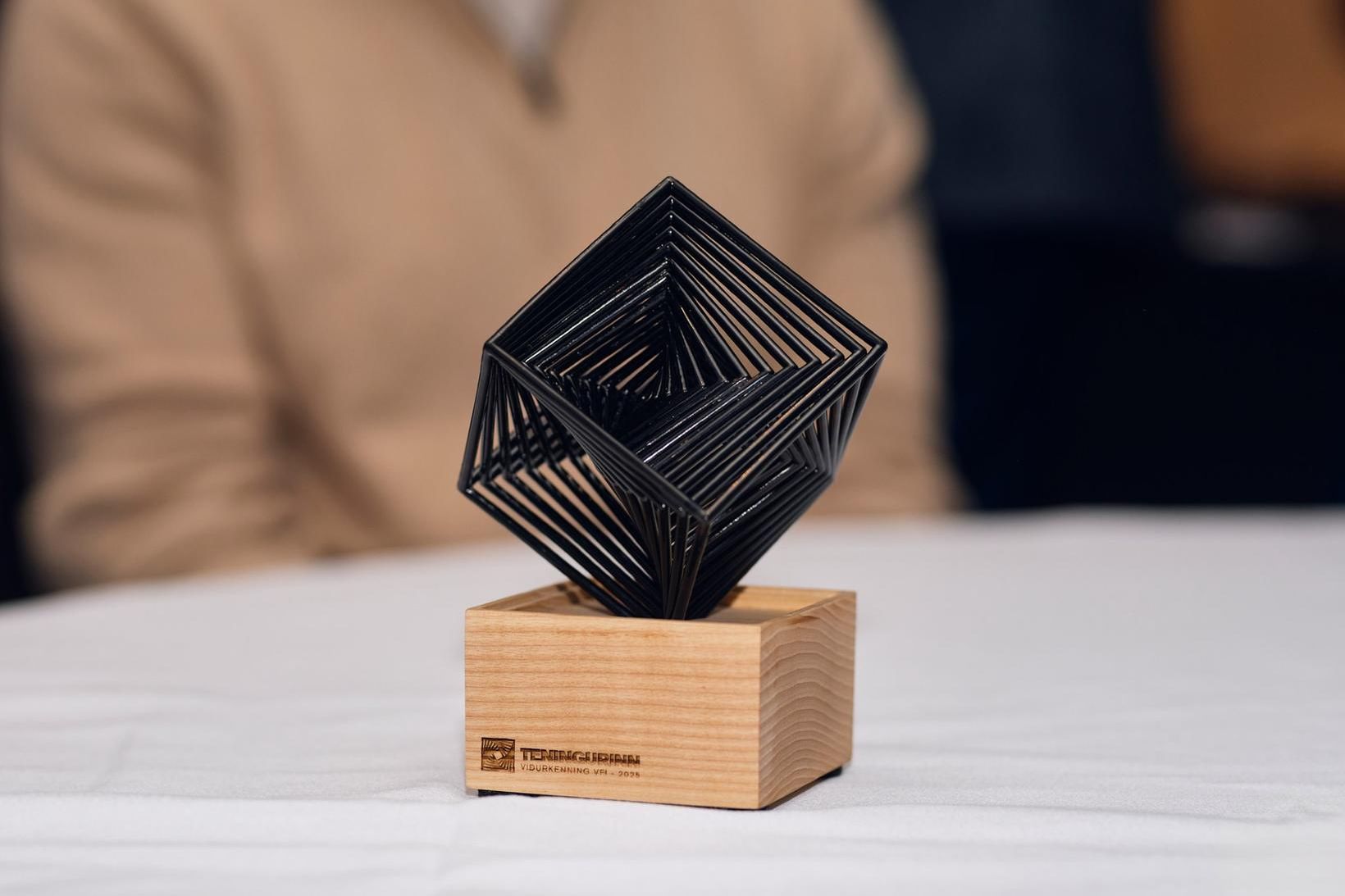 Teningurinn fór í Svartsengi