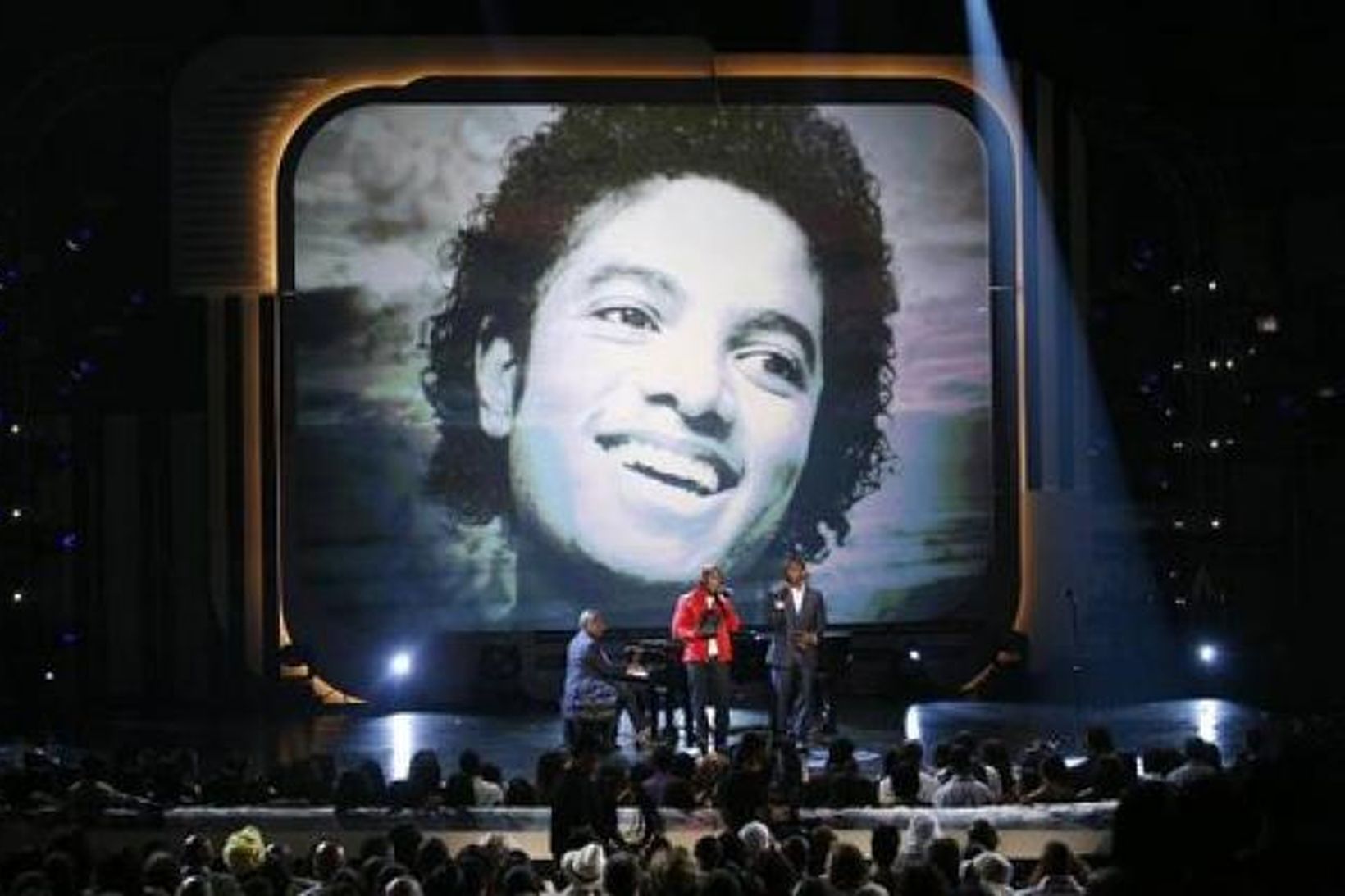 Michaels Jacksons var minnst þegar BET verðlaunin svonefndu voru veitt …