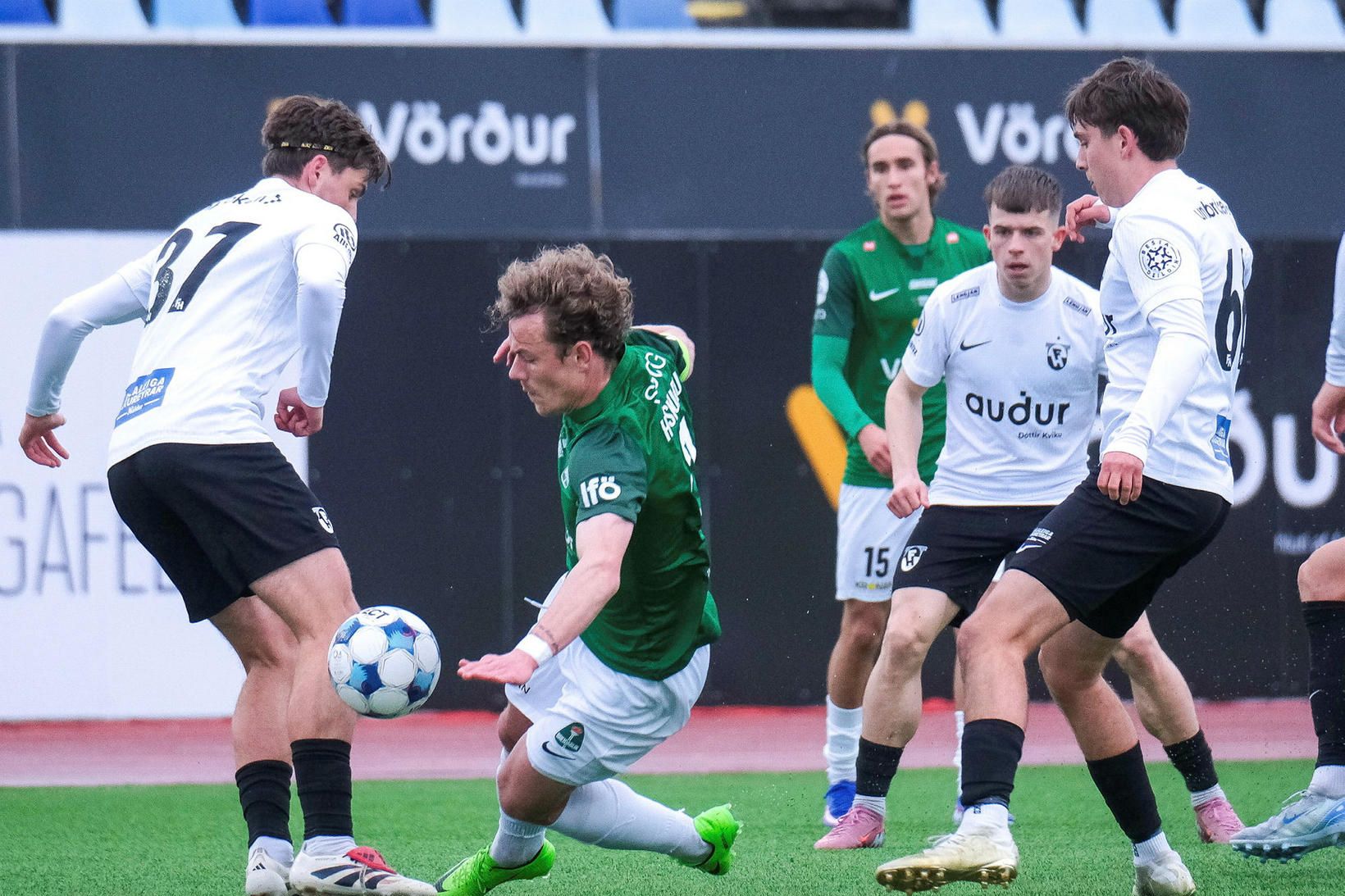 Besta deildin: FH komið yfir – KR jafnar