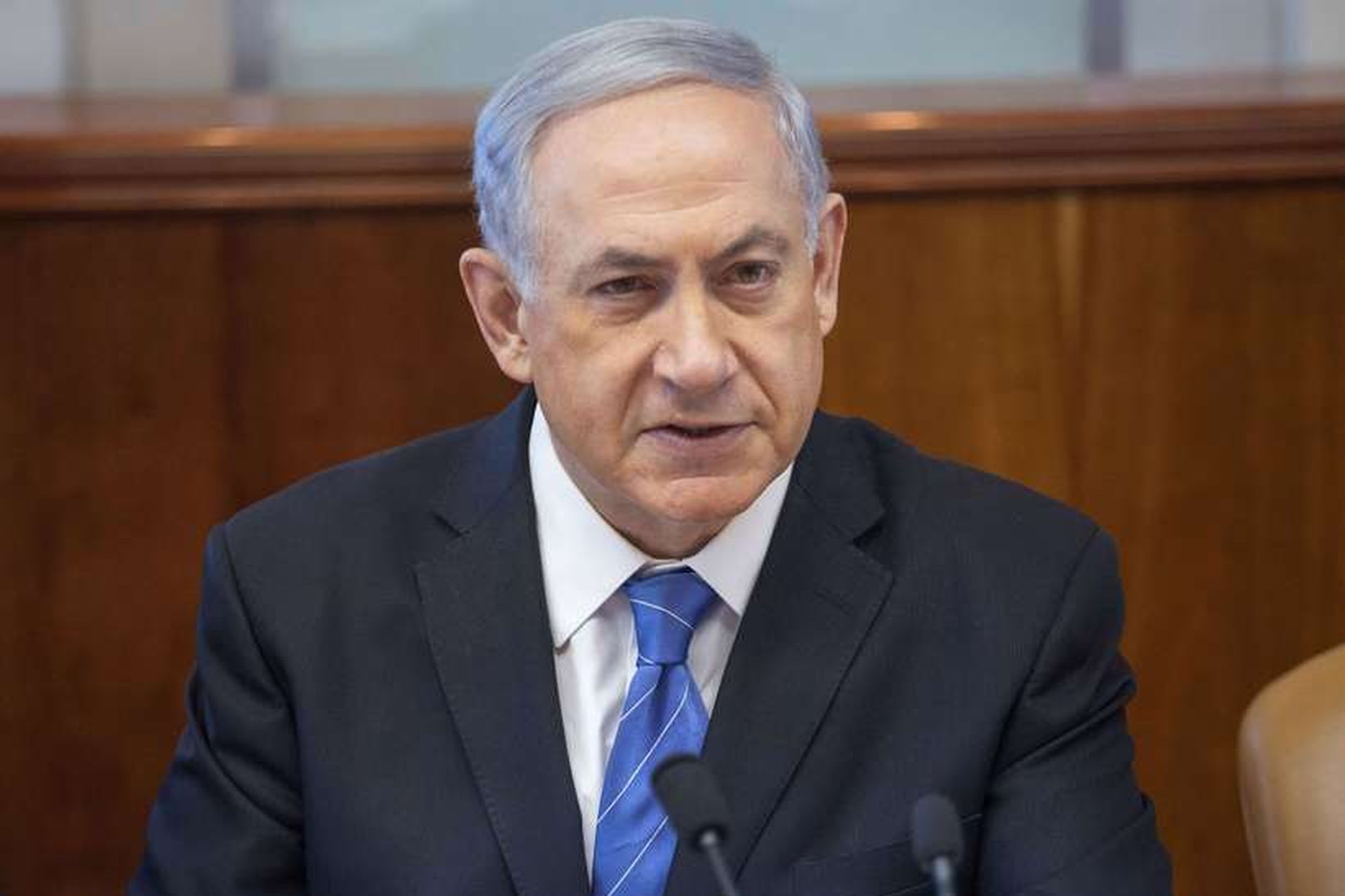Benjamin Netanyahu, forsætisráðherra Ísraels, við upphaf ríkisstjórnarfundar í morgun.