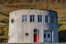 Í Tankinum, sem staðsettur er á Sólbakka rétt utan við Flateyri, verður hljóðverkið Jökull frumflutt.