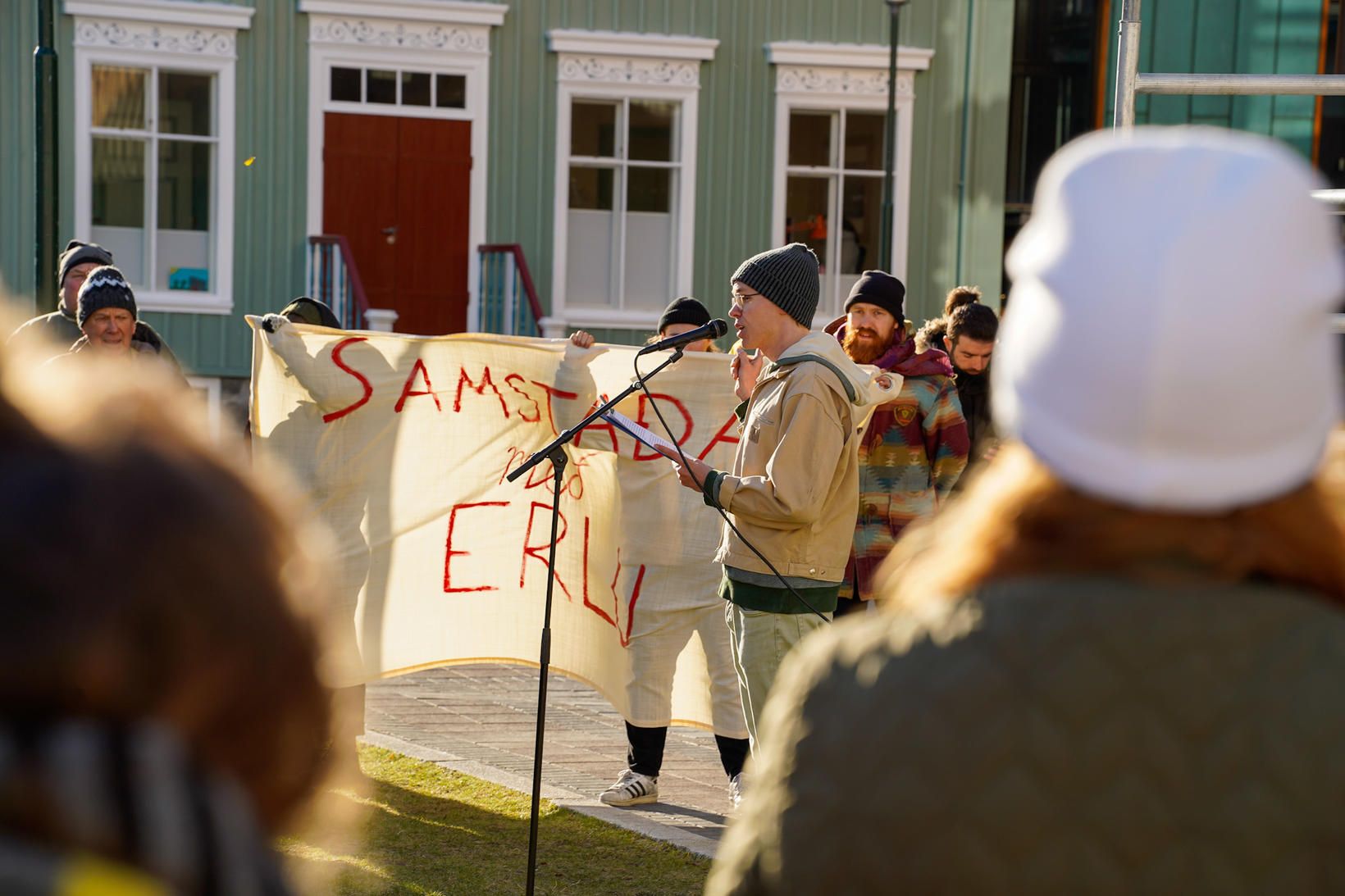 Tryggvi hóf fundinn og talaði mest um kröfuna um að …