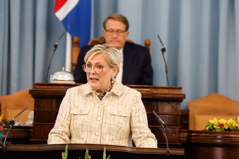 Halla Tómasdóttir forseti Íslands fundar með Bjarna Benediktssyni forsætisráðherra í fyrramálið.