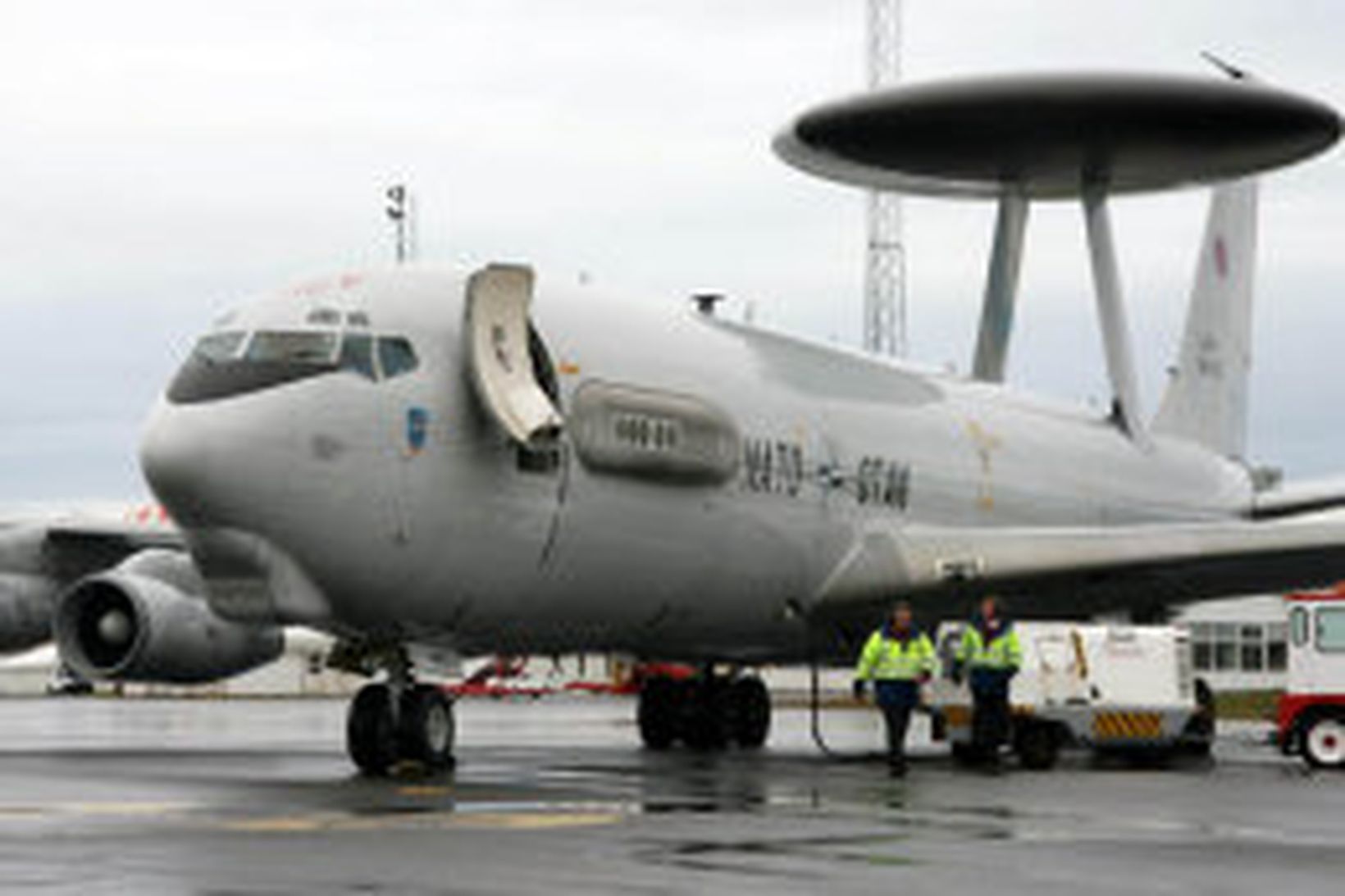 AWACS ratsjárflugvél, sem tók þátt í varnaræfingu hér á landi …