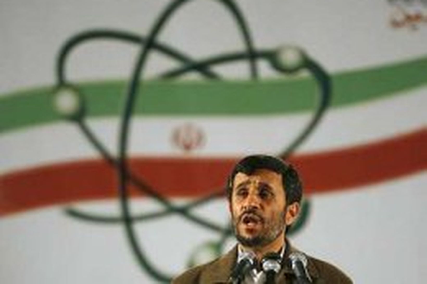 Mahmoud Ahmadinejad, forseti Írans, sagði í gær við hátíðlega athöfn …