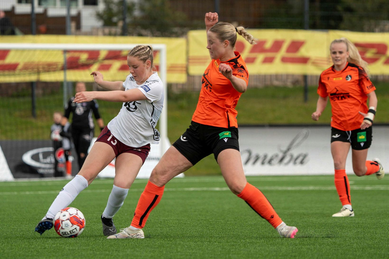 Birgitta Rún Finnbogadóttir og Signý Lára Bjarnadóttir í leik liðanna …