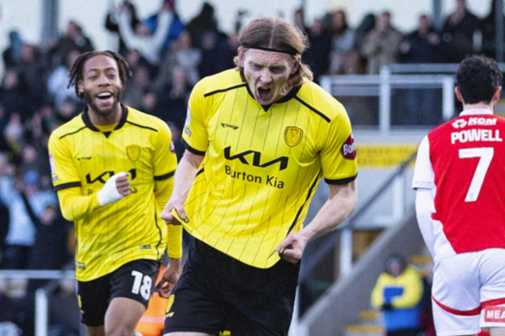 Jón Daði Böðvarsson skoraði tvö mörk fyrir Burton Albion í …