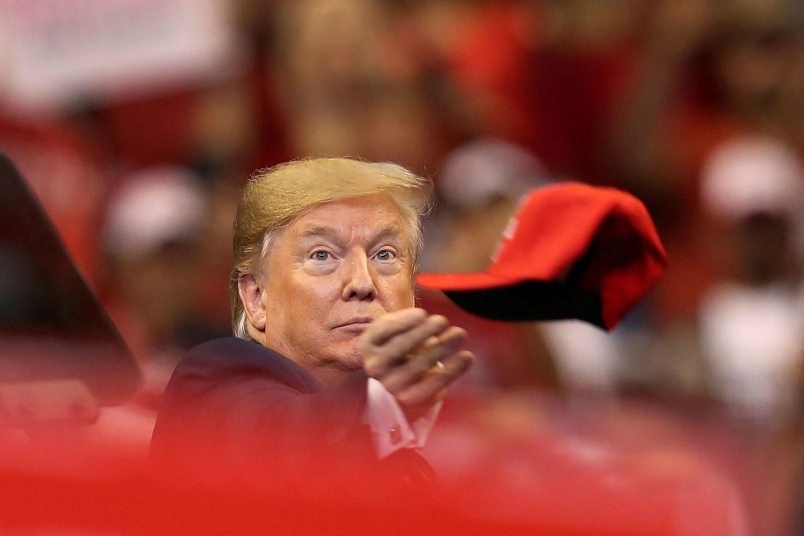 Donald Trump Bandaríkjaforseti á fundi með stuðningsmönnum sínum í Flórída.