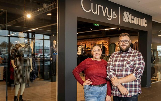 Hólmfríður og Arnar Freyr Guðmundsbörn eru með verslanirnar Curvy og Stout í Holtagörðum en þar …