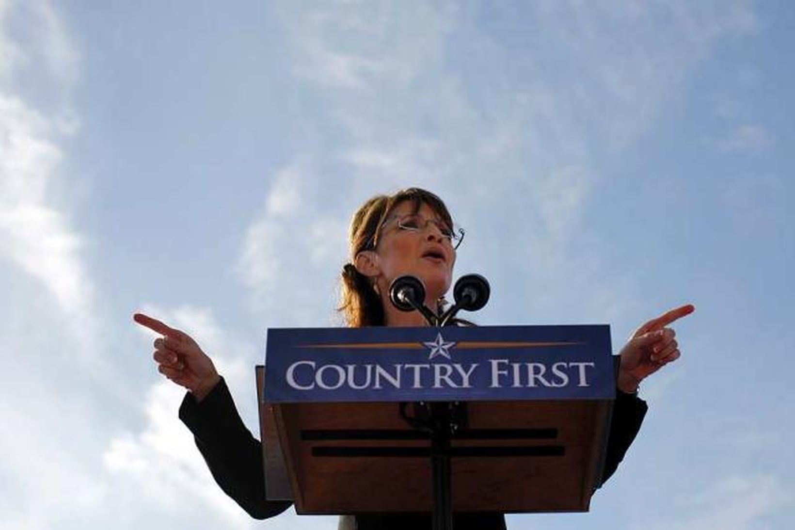 Sarah Palin, ríkisstjóri Alaska, nýtur ekki stuðnings Anchorage Daily News.