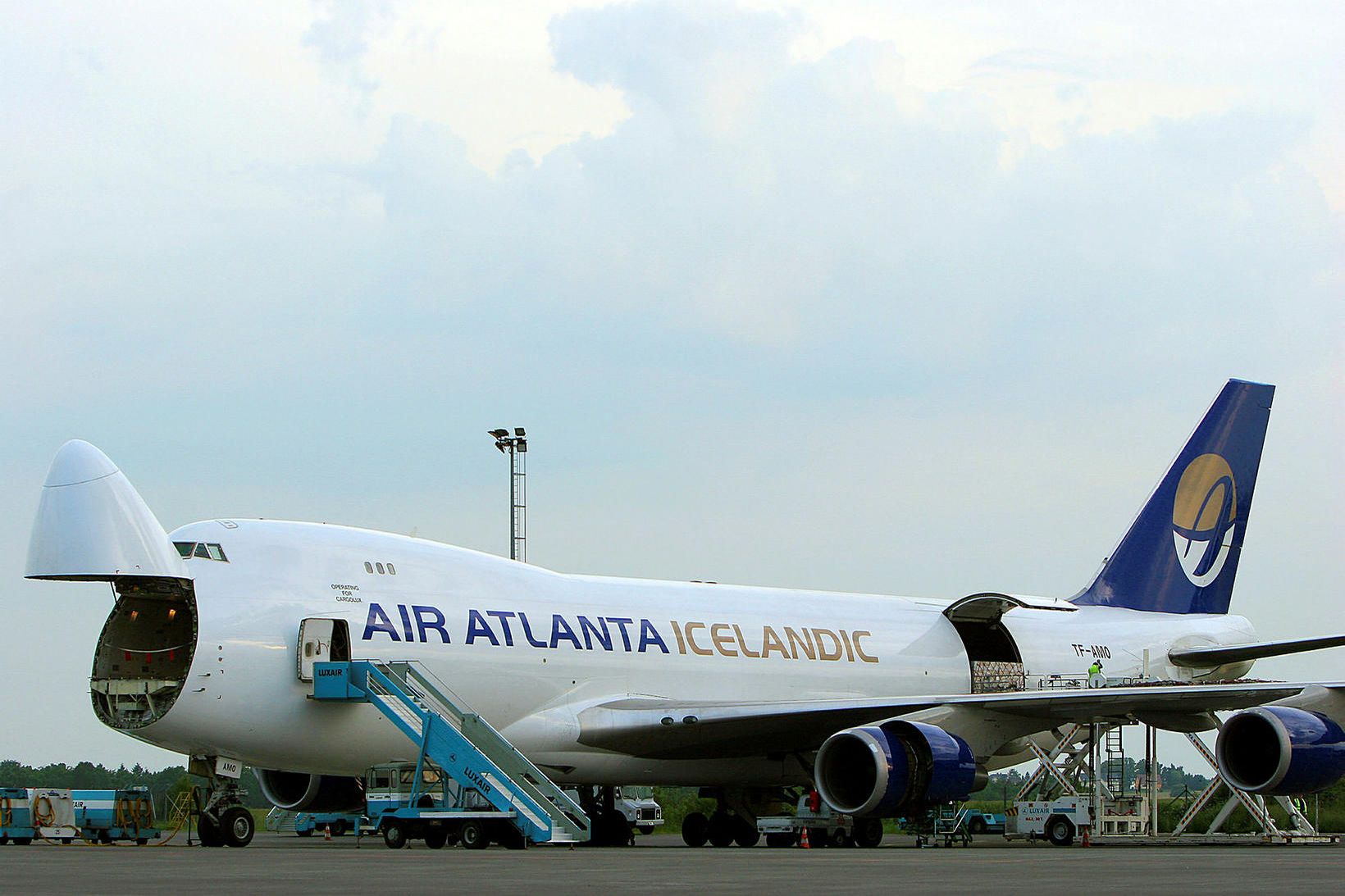Boeing 747-400 vél flugfélagsins Atlanta.