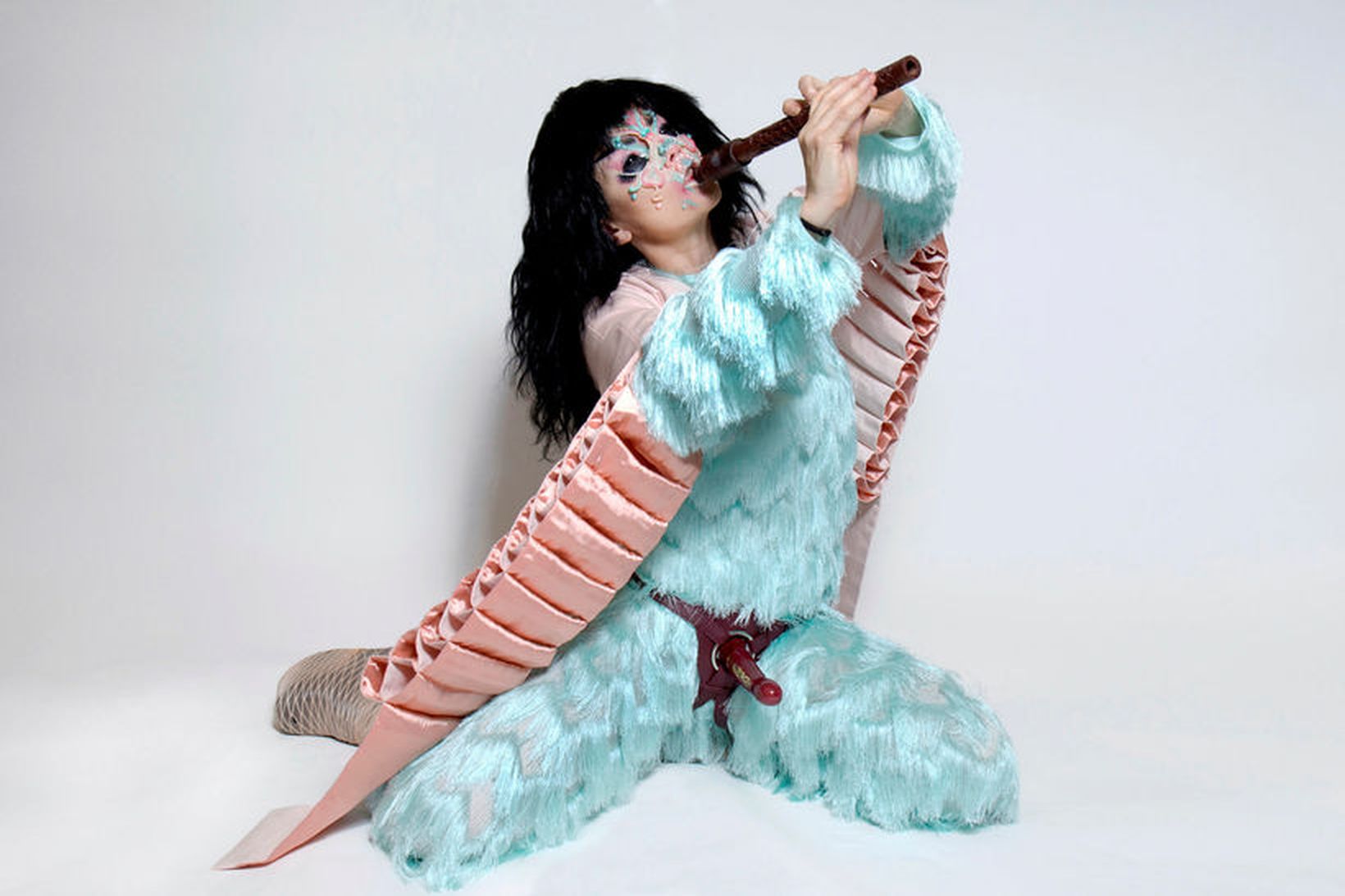 Björk kom fram í sjónvarpsþætti Jools Holland.