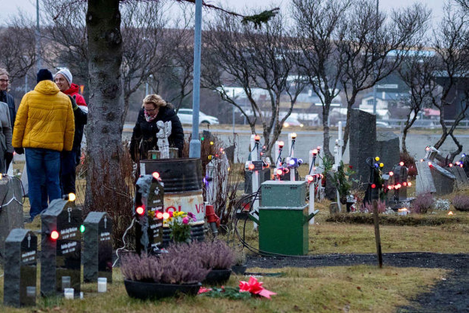 Kirkjugarðurinn í Hafnarfirði í dag.