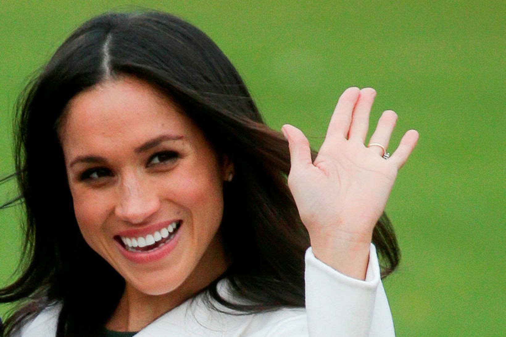 Bandaríska leikkonan Meghan Markle æfir sig að veifa fyrir stóra …