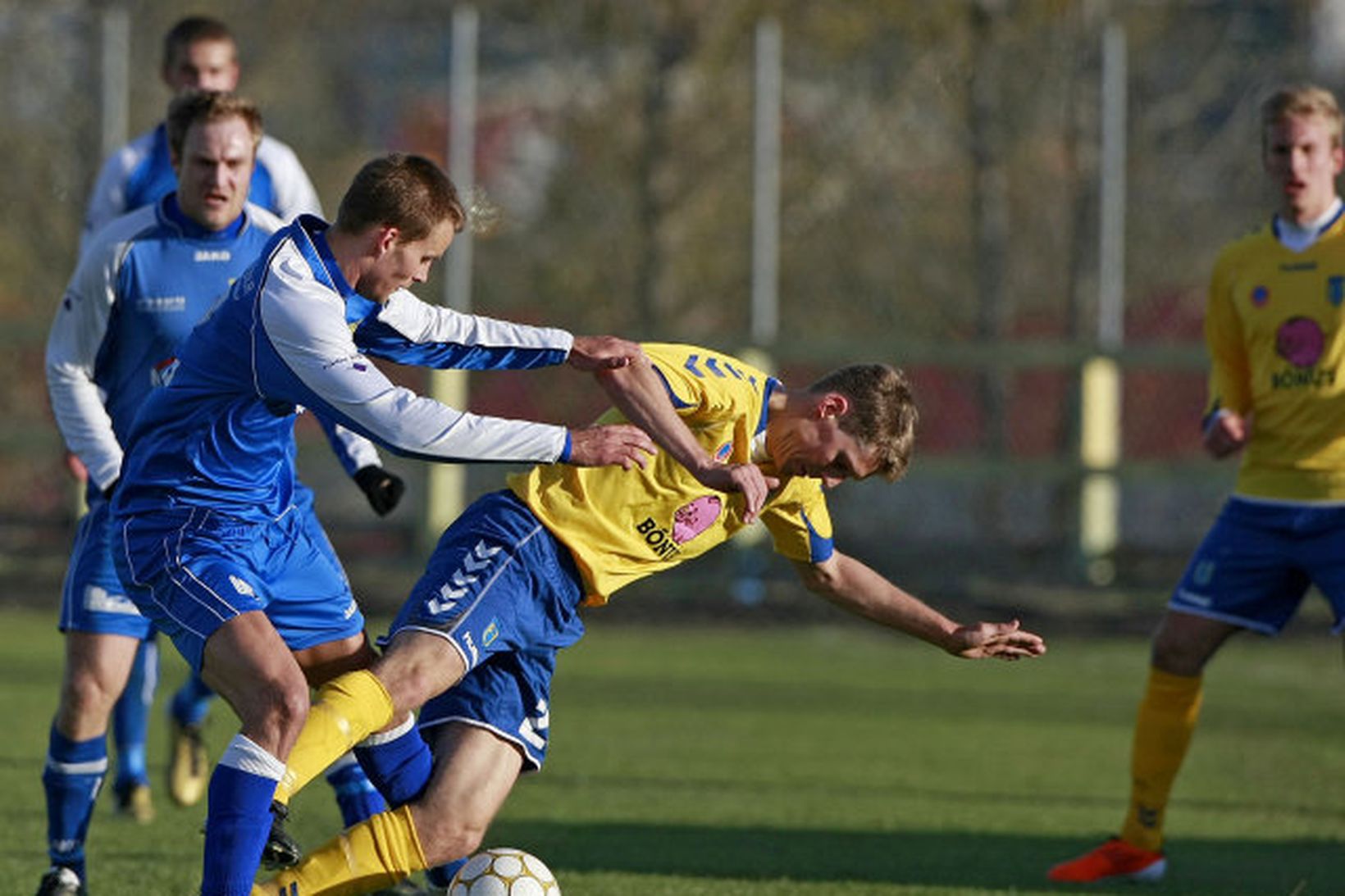 Illugi Þór Gunnarsson kom Fjölni í 1:0 gegn Víkingi.