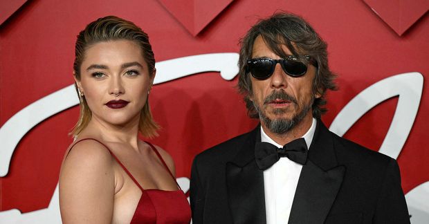 Ítalski fatahönnuðurinn Pierpaolo Piccioli ásamt Florence Pugh.