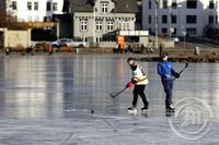 íshokkí á  svellinlu - Reykjavíkurtjörn