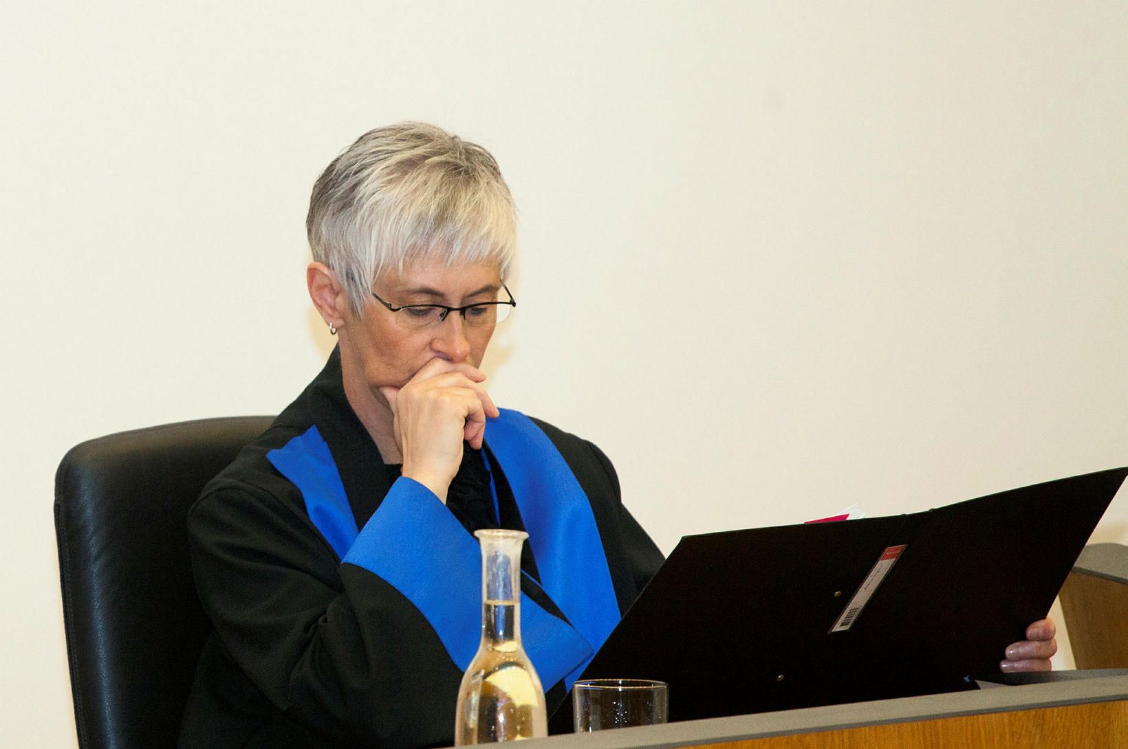Ákvörðun um áfrýjun að lokinni yfirferð