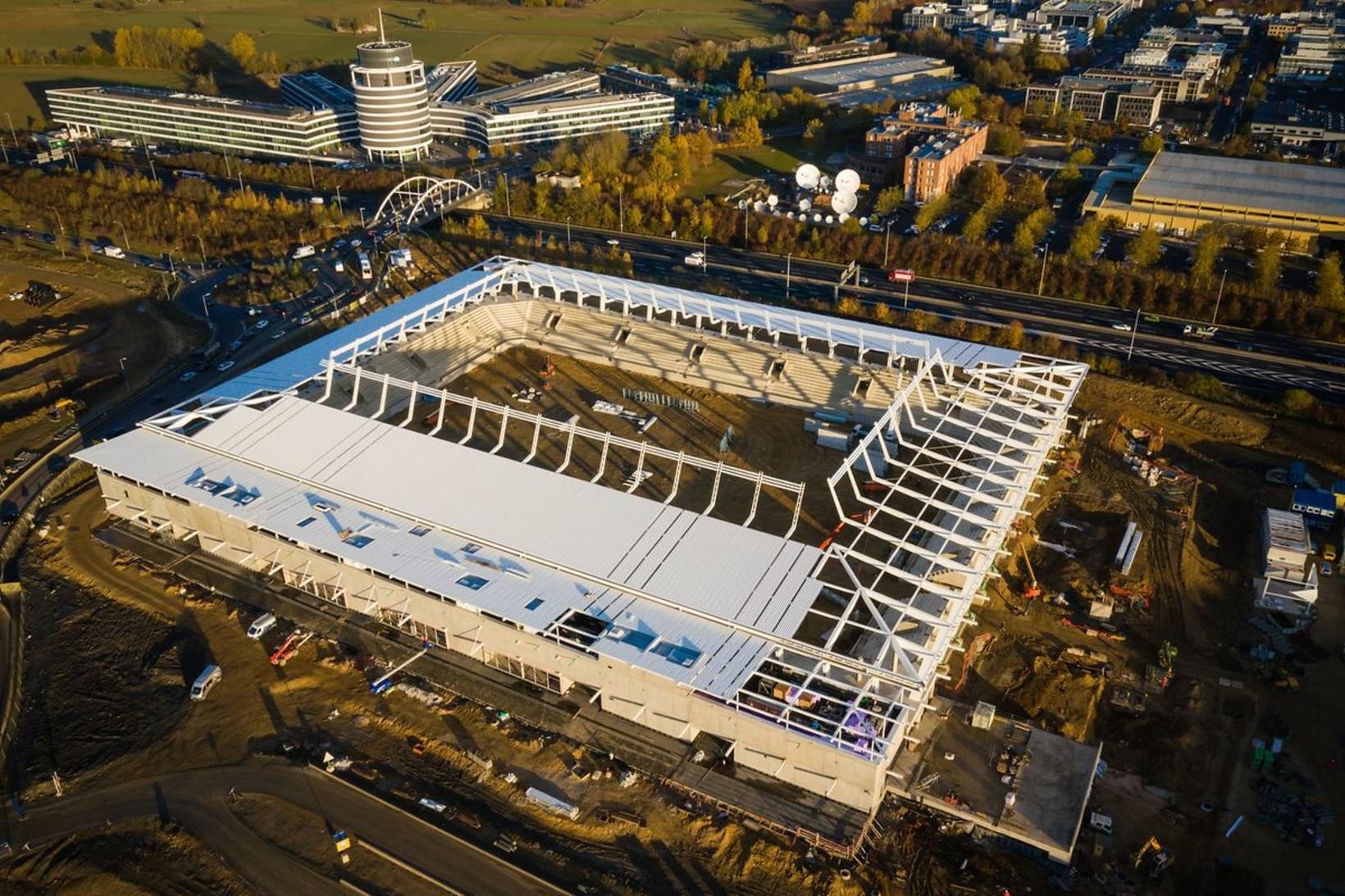 Stade de Luxembourg er nýr þjóðarleikvangur Lúxemborgar sem rúmar tæplega …