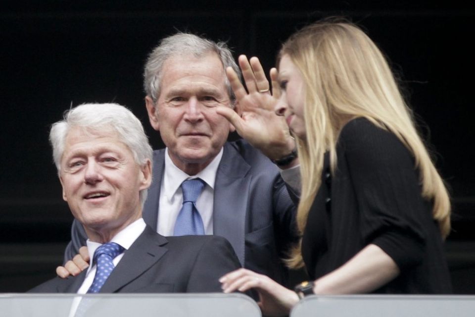 Vel fór á með Bill Clinton, fyrrverandi forseti Bandaríkjanna og George W. Bush, sömuleiðis fyrrverandi …
