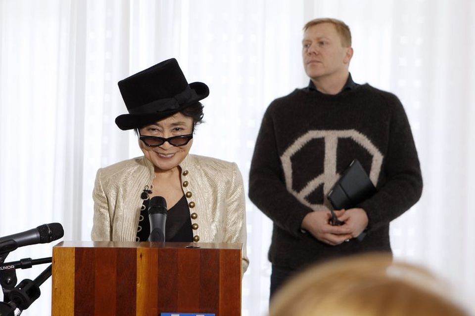 Listakonan Yoko Ono var útnefnd heiðursborgari Reykjavíkur við hátíðlega athöfn í Höfða nýverið.
