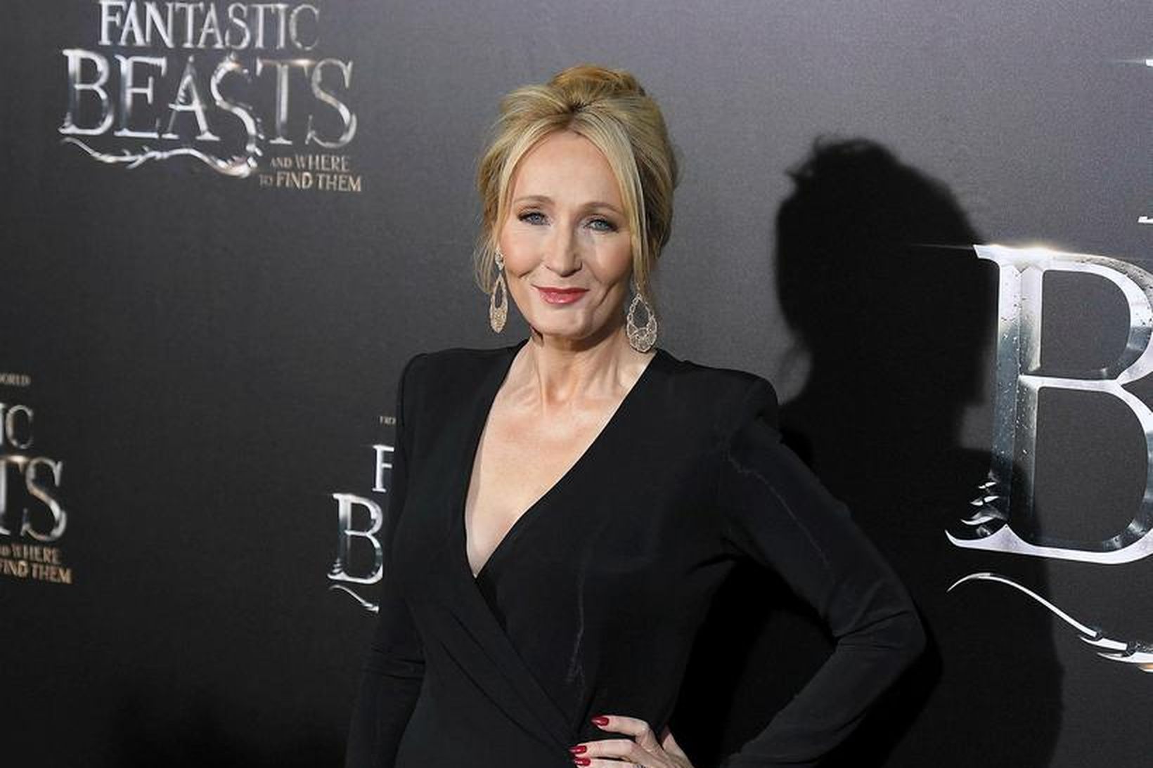 J.K. Rowling ætlar að gefa út tvær nýjar bækur um …