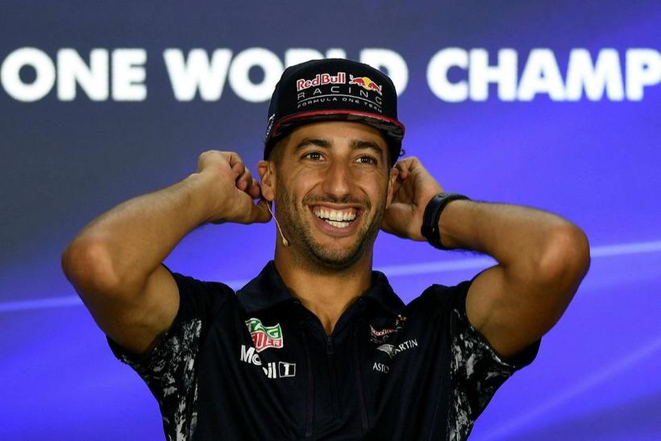 Daniel Ricciardo á blaðamannafundi í Singapúr í gær.
