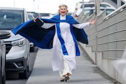Biskupinn kynnti nýja handbók á prestastefnu þar sem guð er kvengerður, talað um öll kyn …