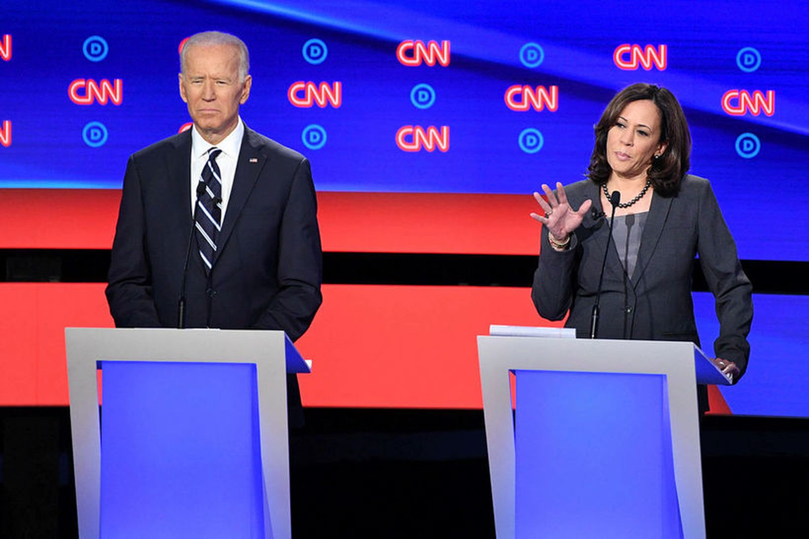 Joe Biden og Kamala Harris í kappræðunum í gær. Biden …