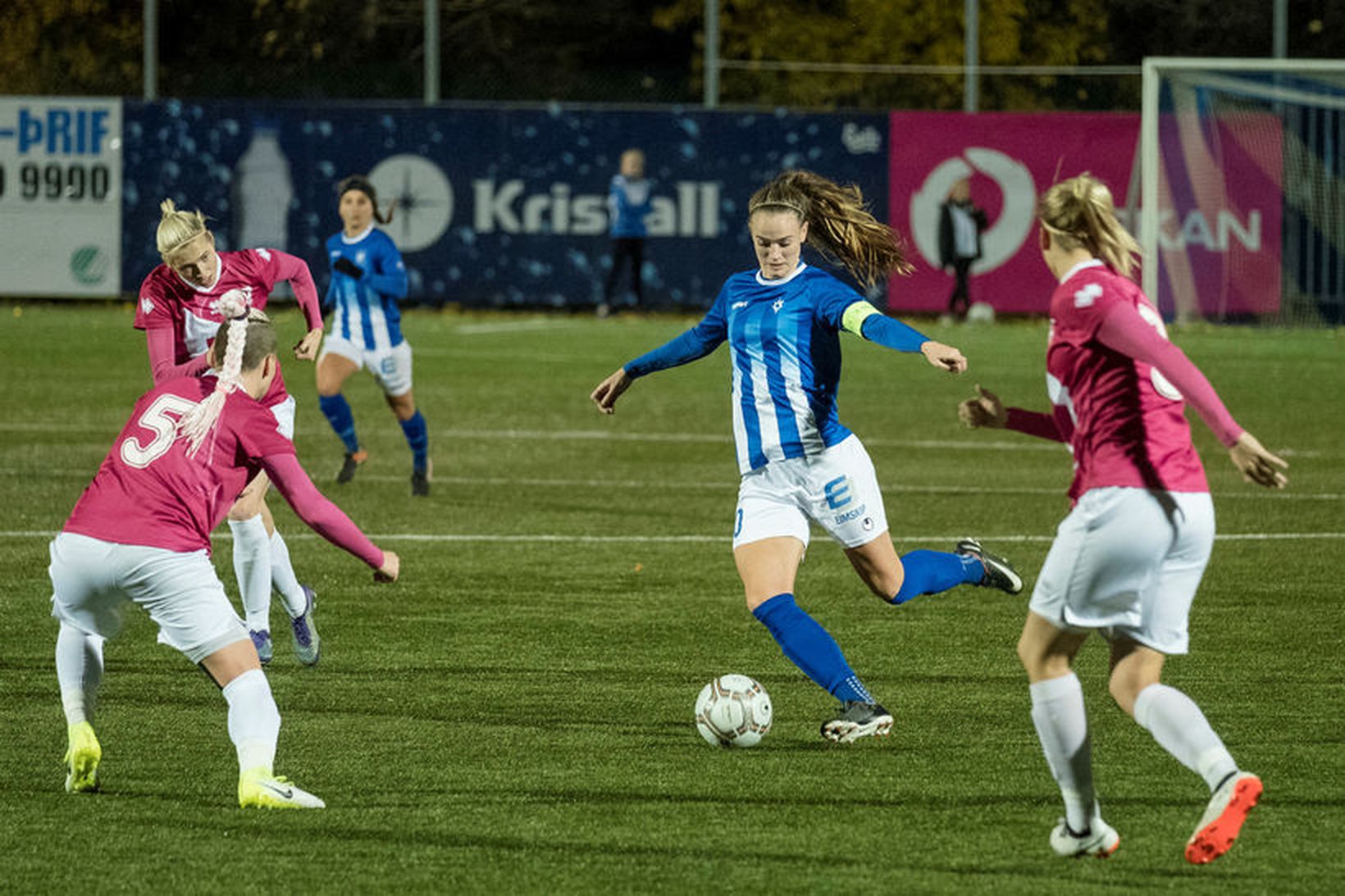 Katrín Ásbjörnsdóttir í eldlínunni gegn Rossijanka í 32 liða úrslitunum.