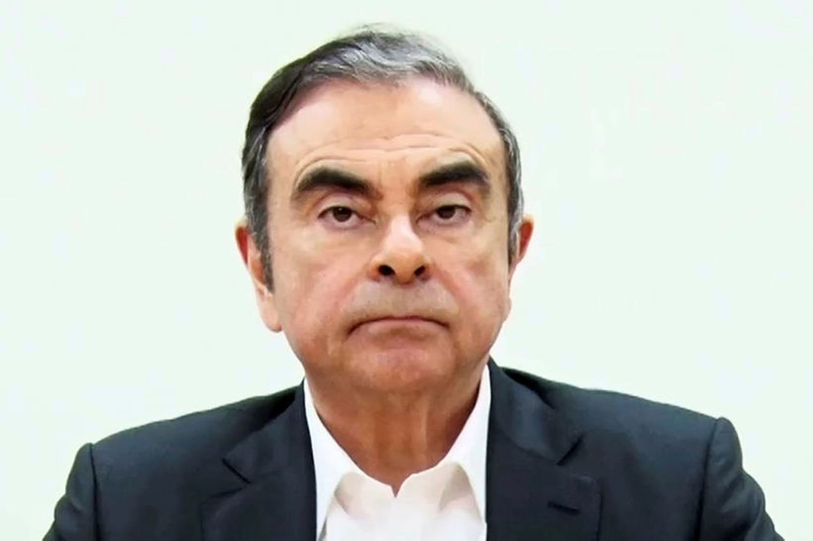 Carlos Ghosn, fyrrverandi stjórnarformaður Nissan, hefur nú verið hnepptur í …
