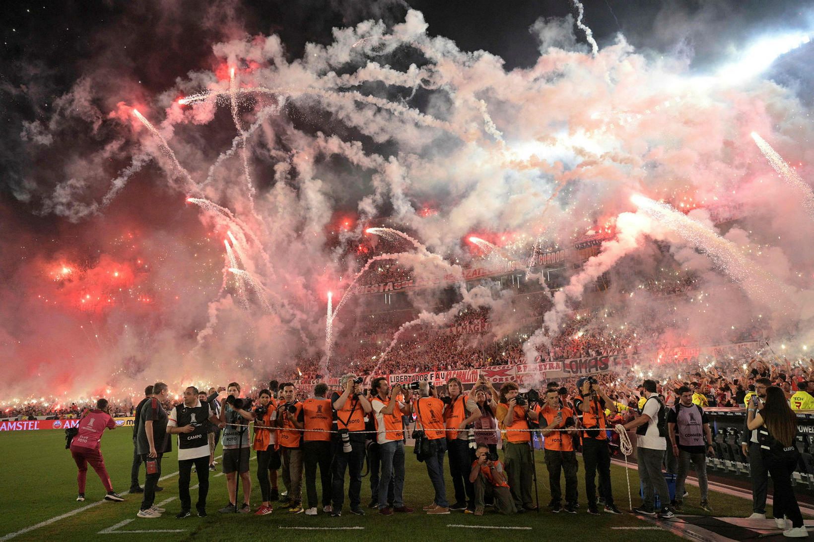 Svakalegar senur áttu sér stað á Estadio Mâs Monumental.