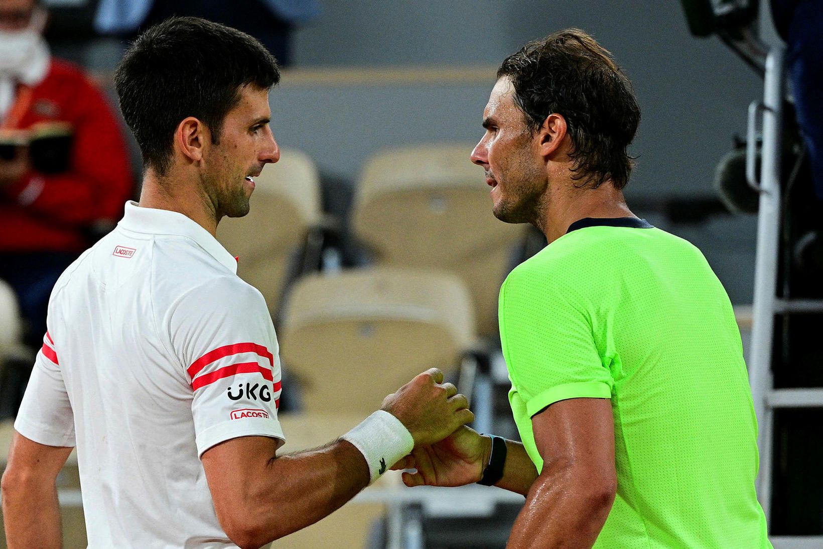 Novak Djokovic og Rafael Nadal takast í hendur eftir ótrúlegan …