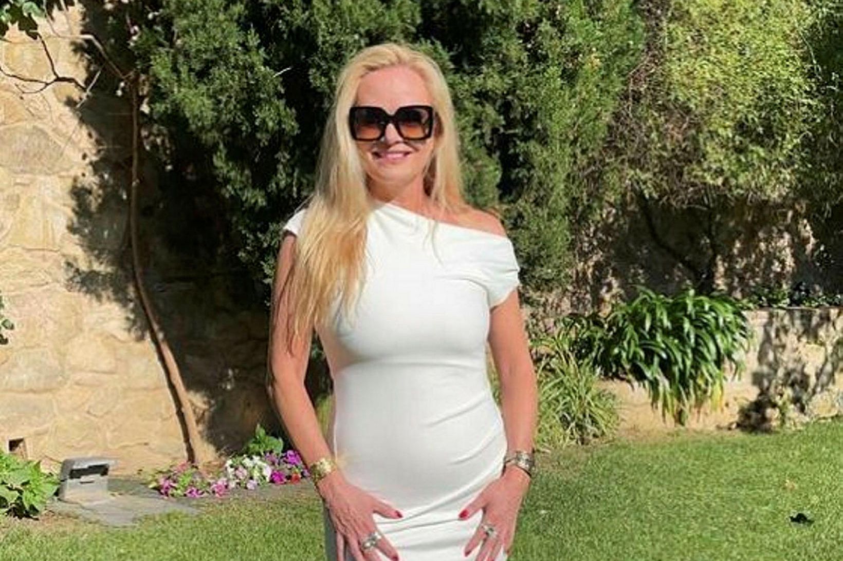 Selma Björnsdóttir var flott í hvítu á Spáni.