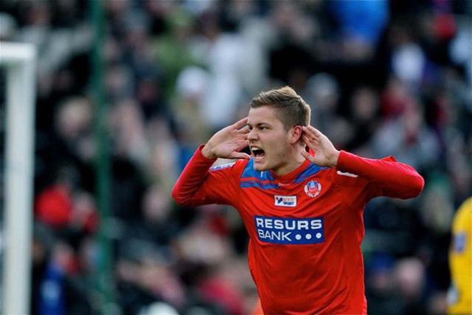 Alfreð Finnbogason fagnar marki fyrir Helsingborg.