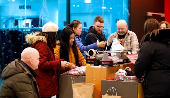 Neysla innanlands jókst um 2,5% milli ára
