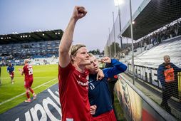 Andri Lucas Guðjohnsen og Sævar Atli Magnússon fagna saman.