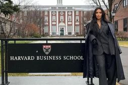 Kim Kardashian hefur útskrifast sem lögfræðingur en þarf enn að ljúka prófi til að geta …