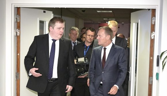 Virða ákvarðanir stjórnvalda