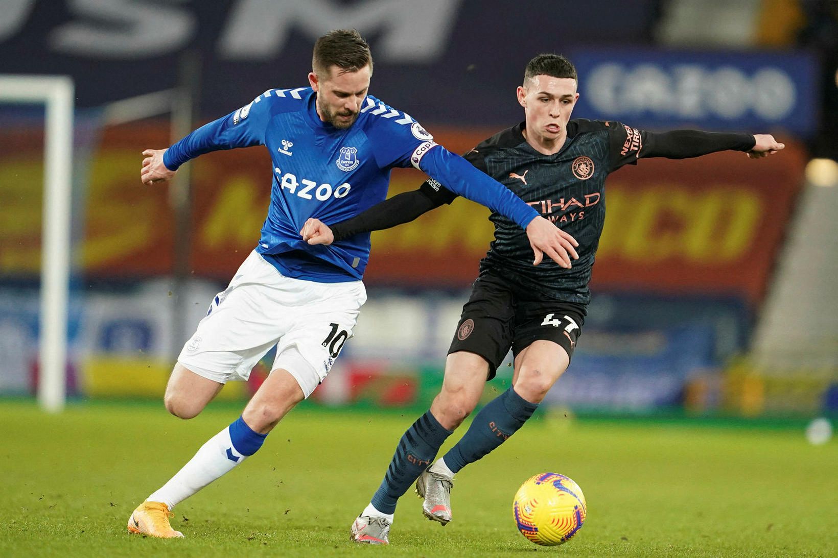 Gylfi Þór Sigurðsson og Phil Foden eigast við á morgun …