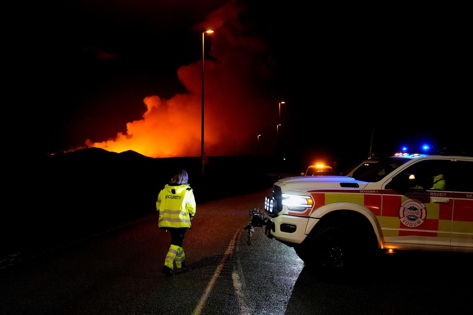 Eldgosið braust út kl. 20.23 í kvöld.