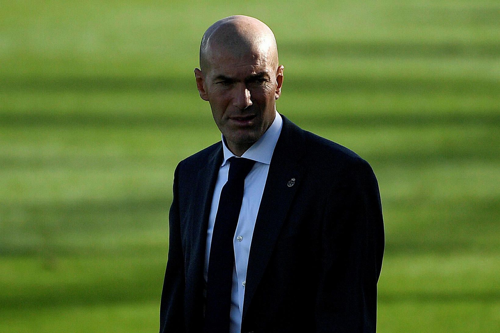 Zinedine Zidane knattspyrnustjóri Real er í erfiðri stöðu.