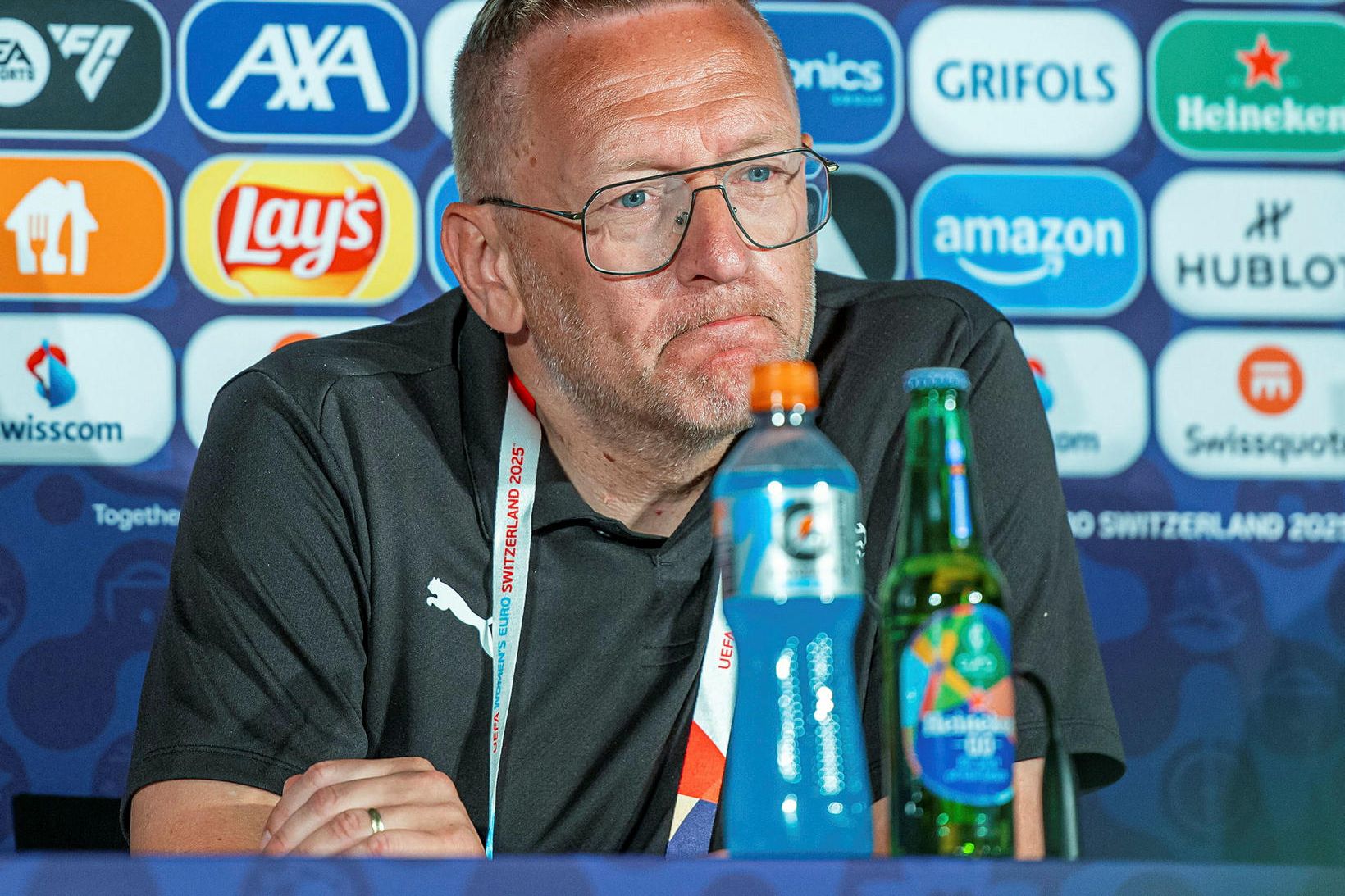 Þorsteinn Halldórsson á fréttamannafundinum í dag.