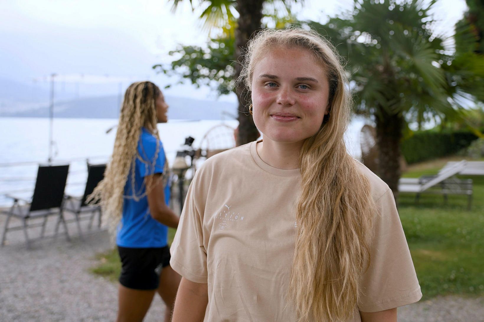 Skellihló að spurningu blaðamanns