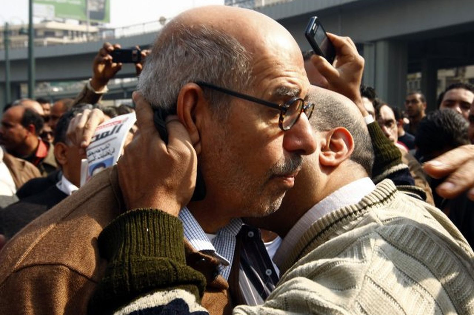 Mótmælendur tóku fagnandi á móti Mohamed ElBaradei.