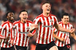 Leikmenn Sunderland fagna vel í leikslok.