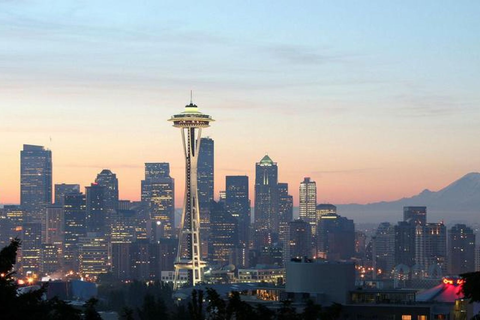 Hagkerfi Washington-ríkis, þar sem Seattle er stærsta borgarsvæðið, hefur á …
