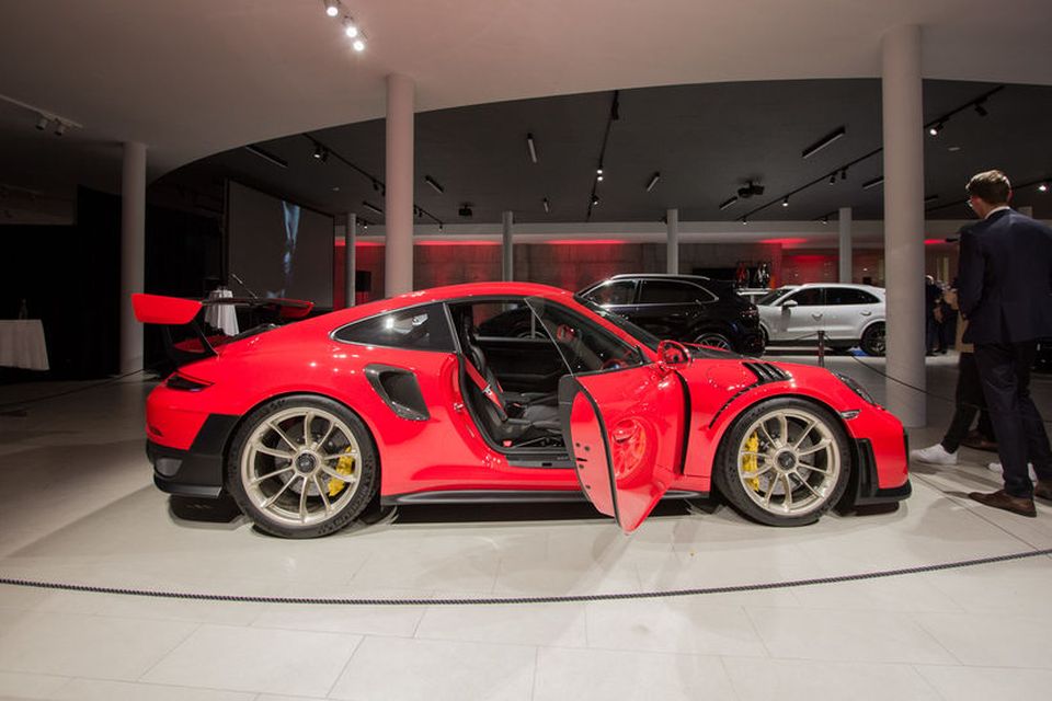 Porsche 911 GT2 RS er öflugasti sportbíllinn sem Porsche hefur fjöldaframleitt.