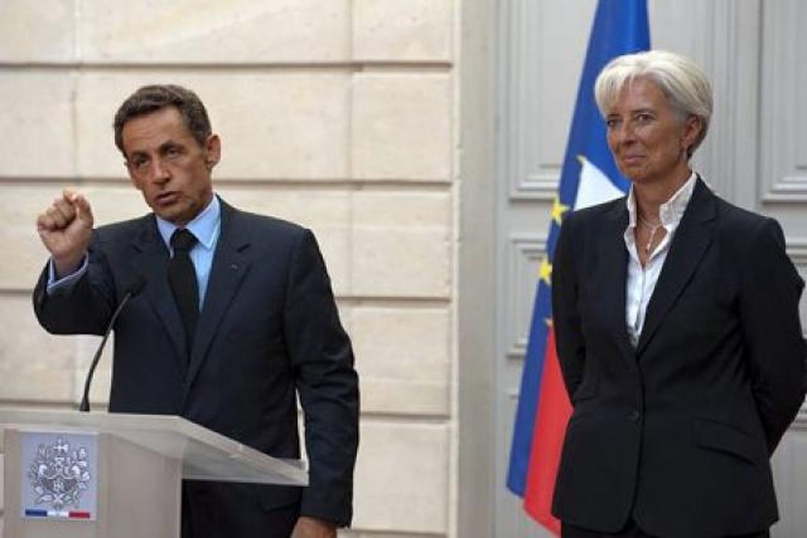 Nicolas Sarkozy ásamt fjármálaráðherra Frakklands, Christine Lagarde.