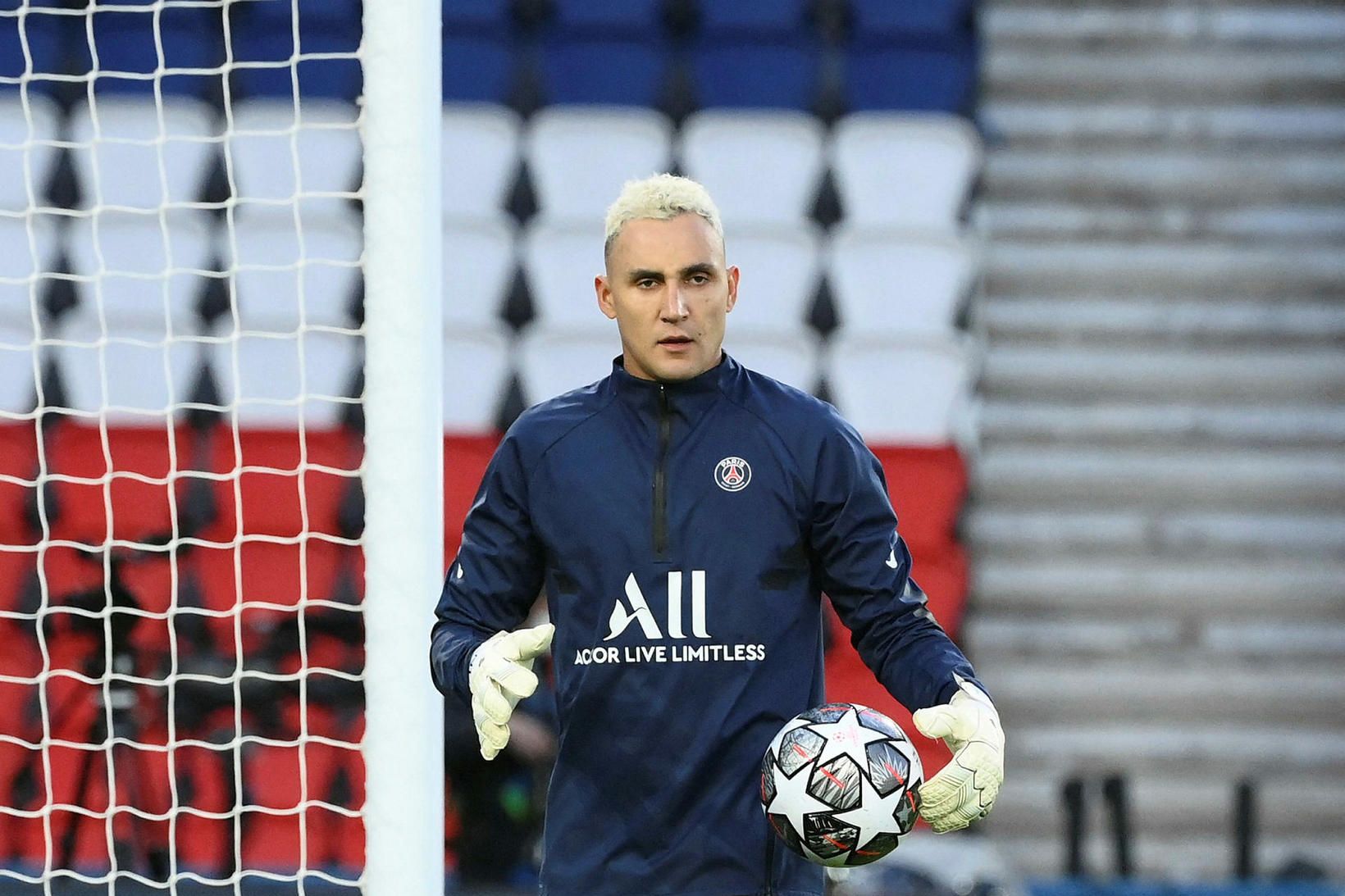 Keylor Navas leikur áfram með París SG.